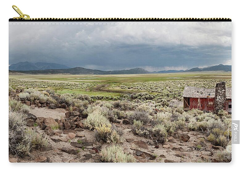 Abandoned Zip Pouch featuring the photograph Abandoned Homestead by Melany Sarafis