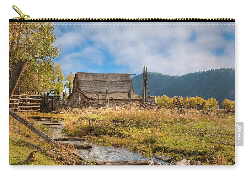 Mormon Row Barn Zip Pouch featuring the photograph Antelope Flats Barn 0737 by Kristina Rinell
