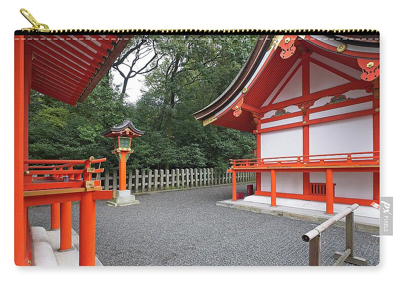 Fushimi Inari-taisha Zip Pouch featuring the photograph Architecture Without People by Wayne Sherriff