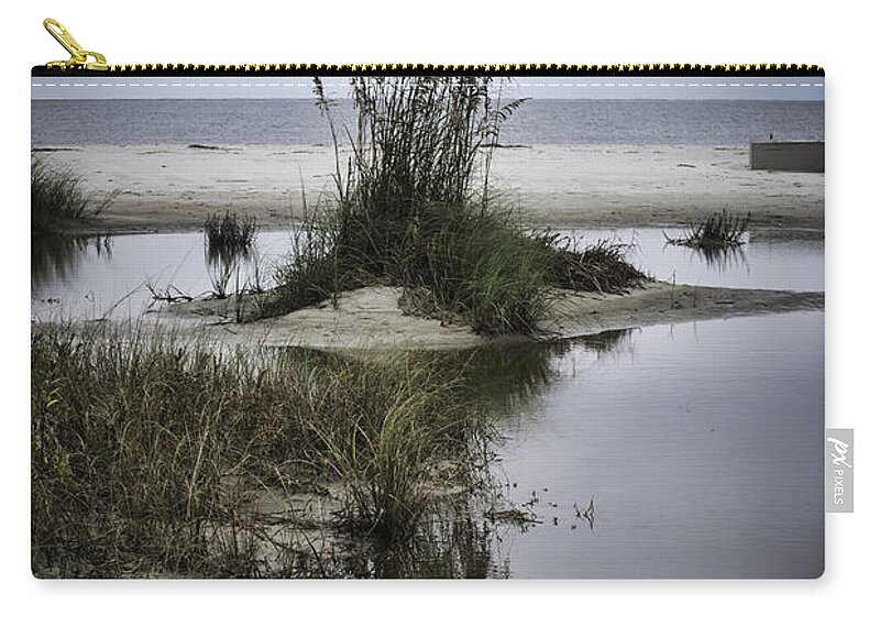 Hilton Head Zip Pouch featuring the photograph Beach Island by Judy Wolinsky
