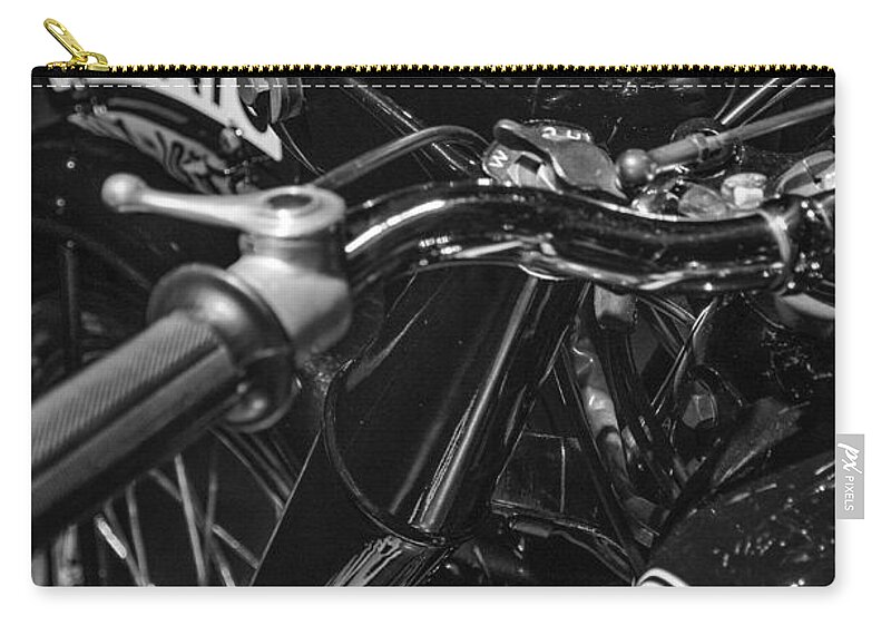 Bmw Zip Pouch featuring the photograph Bmw R5 by Pablo Lopez
