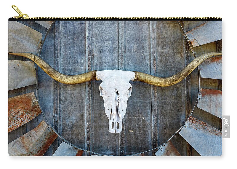 Texas Carry-all Pouch featuring the photograph Bull Blade by Raul Rodriguez