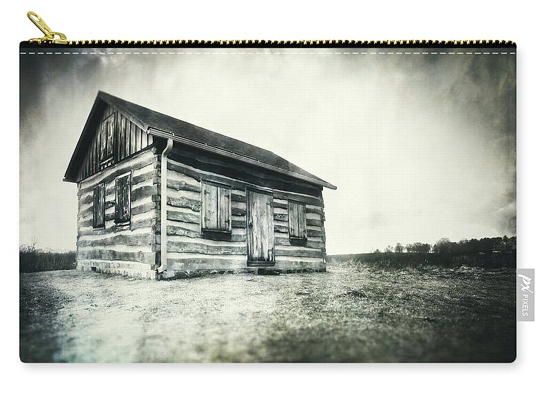 Jennifer Rondinelli Reilly Zip Pouch featuring the photograph Cabin near Paradise Springs - Kettle Moraine State Forest by Jennifer Rondinelli Reilly - Fine Art Photography