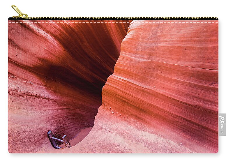 Rattlesnake Canyon Zip Pouch featuring the photograph Canyon Ladder by Stephen Holst