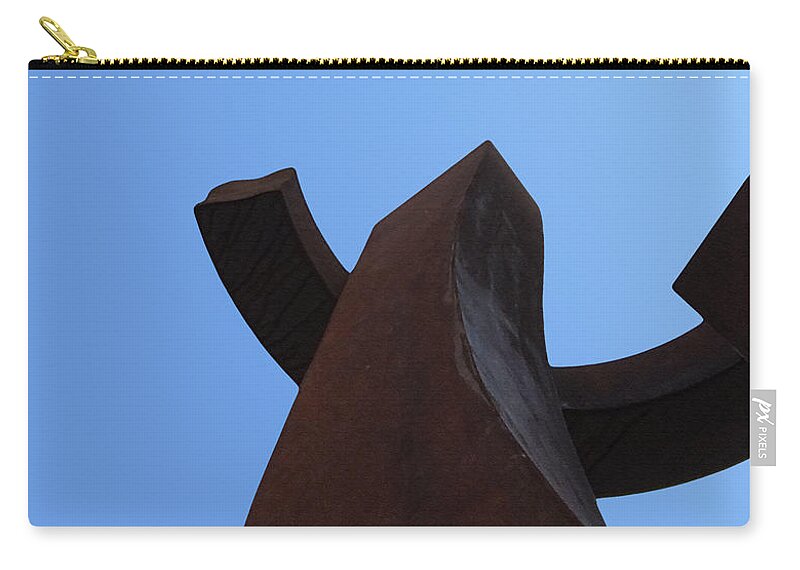 Sculpture Zip Pouch featuring the photograph Cat's Eye View by Stan Magnan