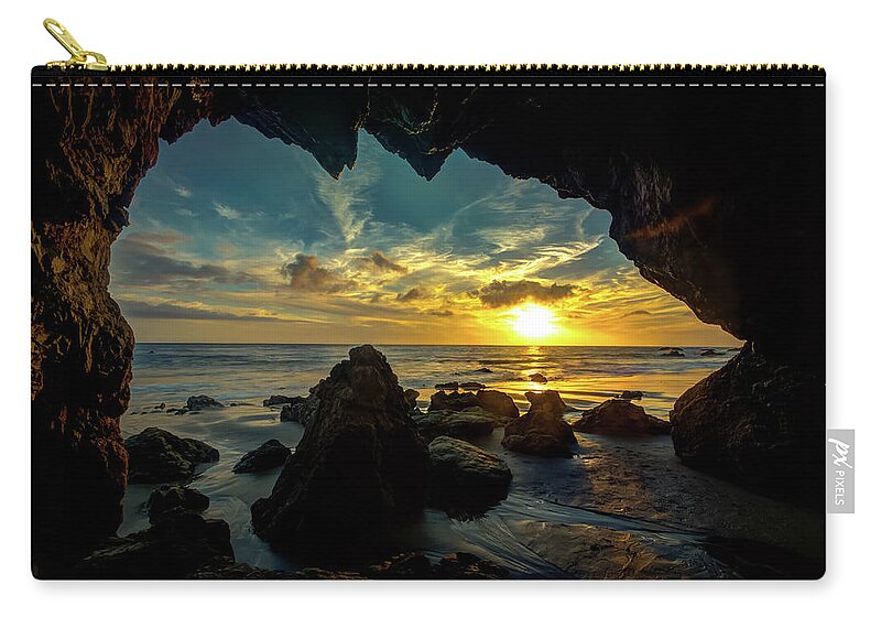 Los Angeles Zip Pouch featuring the photograph Color on the Rocks by Raf Winterpacht