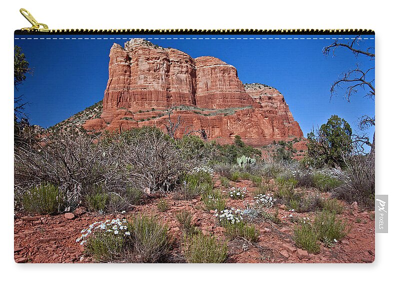 Photography By Suzanne Stout Zip Pouch featuring the photograph Courthouse Butte by Suzanne Stout