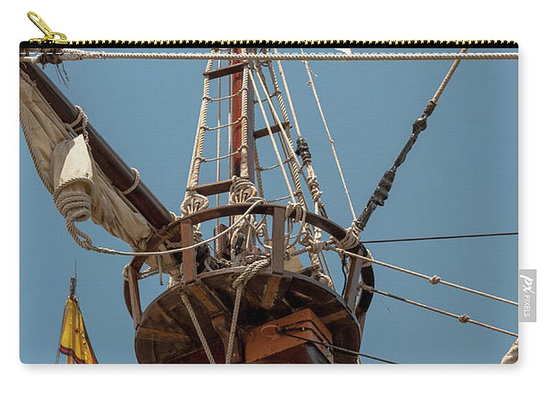 Crows Nest Zip Pouch featuring the photograph Crows Nest by Dale Powell