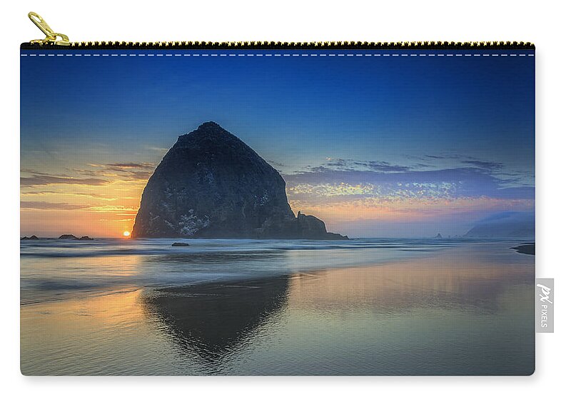 Oregon Zip Pouch featuring the photograph Day's End in Cannon Beach by Rick Berk