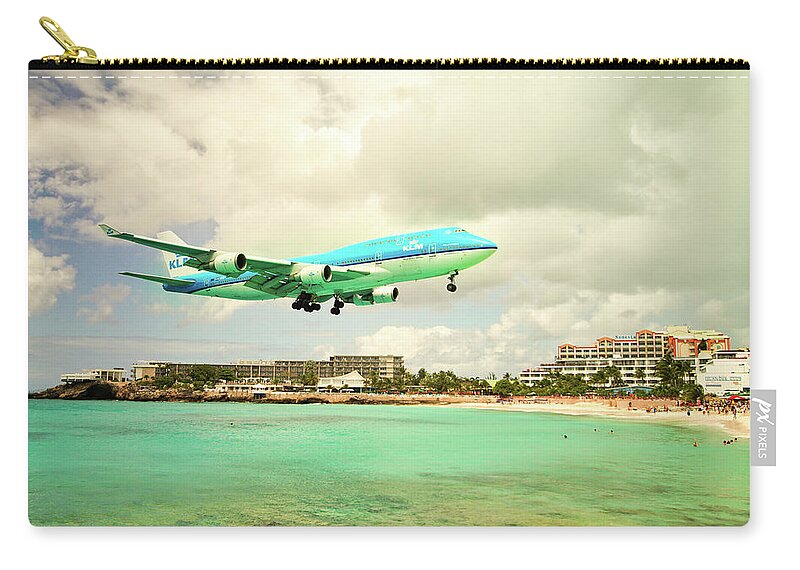 Boeing 747 With Four Engines Zip Pouch featuring the photograph Dramatic Landing at St Maarten by Nick Mares