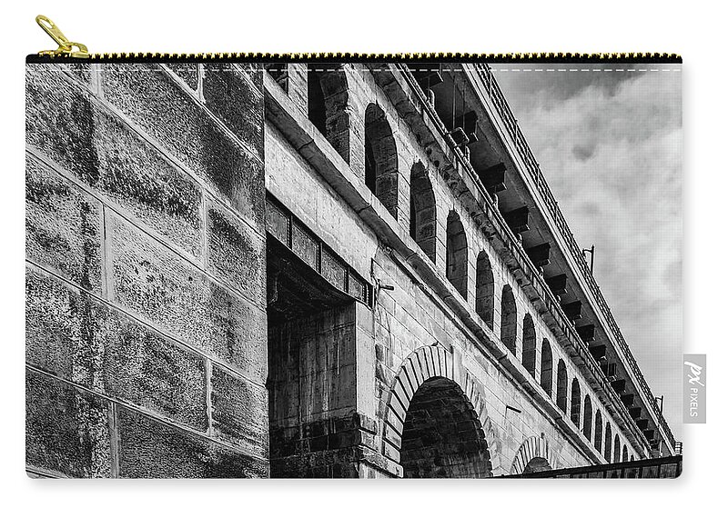 Converging Lines Zip Pouch featuring the photograph Eads Bridge Arches by Holly Ross