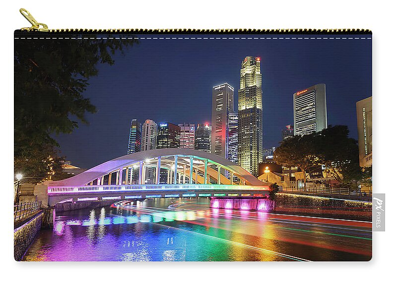 Bridge Zip Pouch featuring the photograph Elgin Bridge, Boat Quay, Singapore by Rick Deacon