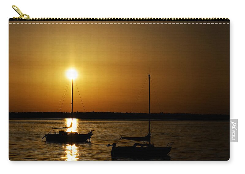 Fairhaven Zip Pouch featuring the photograph Fairhaven Star by Monte Arnold