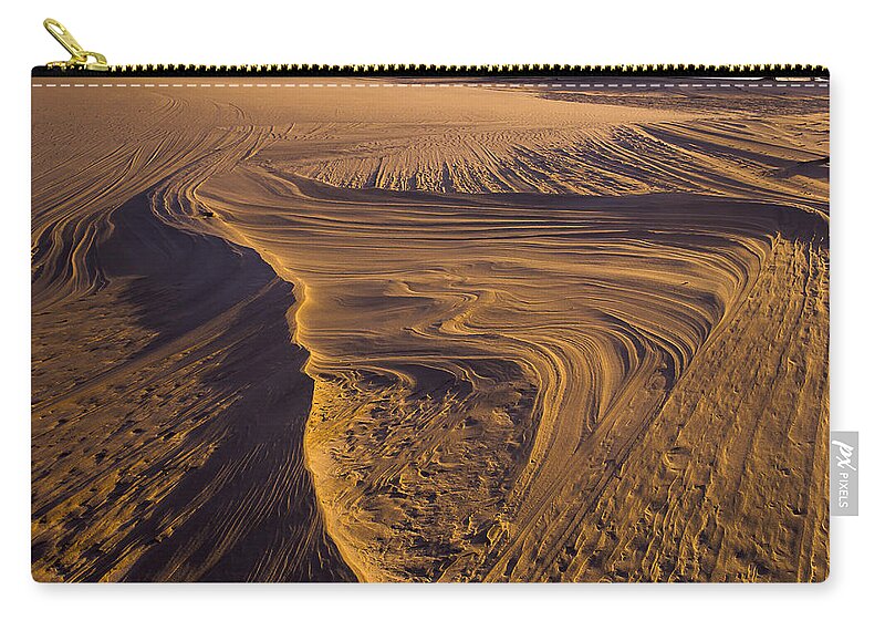 Dunes Zip Pouch featuring the photograph Footprint of the Wind by Robert Potts