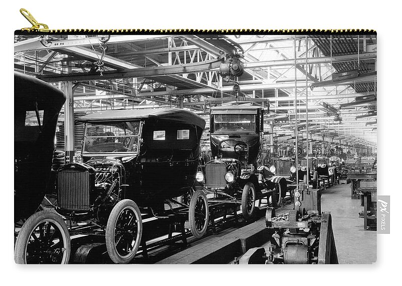 Technology Zip Pouch featuring the photograph Ford Model T Assembly Line, 1920s by Science Source