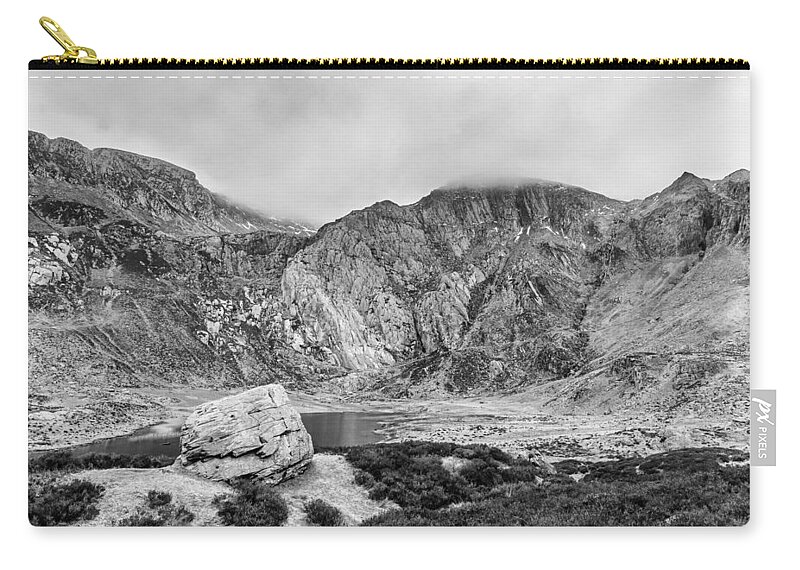 Mountain Zip Pouch featuring the photograph Glyder Fawr by Nick Bywater