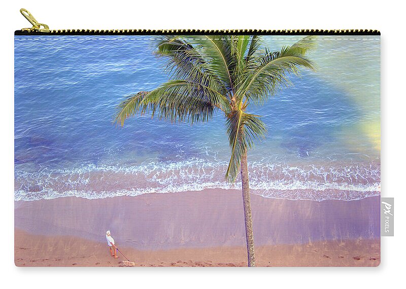 Hawaii Zip Pouch featuring the photograph Hawaiian Morning by Kathy Bassett