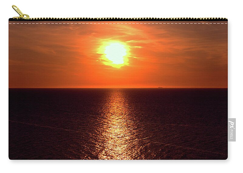 Sunsets Zip Pouch featuring the photograph Herne Bay Sunset by Richard Denyer