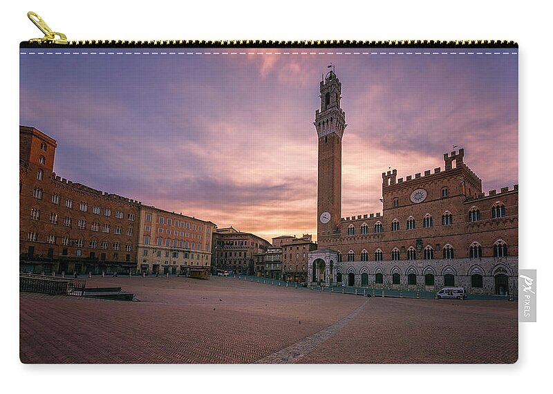 Joan Carroll Zip Pouch featuring the photograph Il Campo Dawn Siena Italy by Joan Carroll