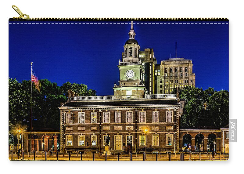 American Zip Pouch featuring the photograph Independence Hall at Night by Nick Zelinsky Jr