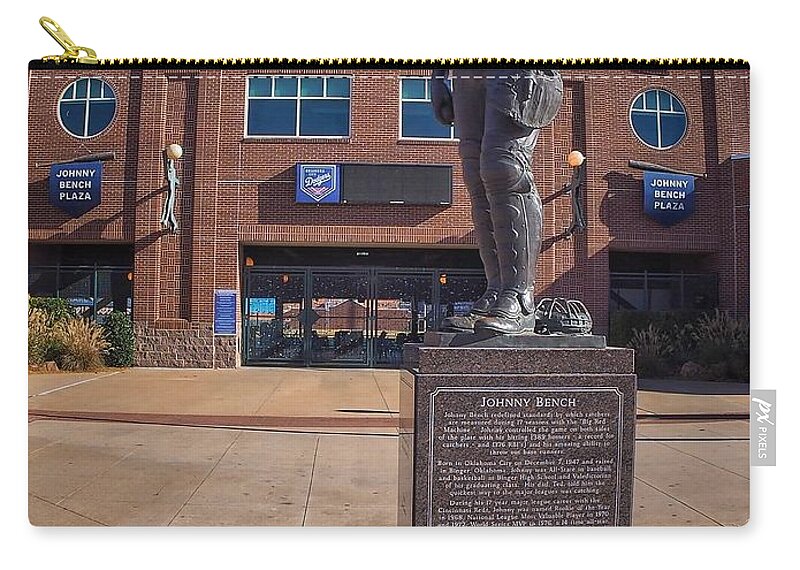 Johnny Zip Pouch featuring the photograph Johnny Bench Statue by Buck Buchanan
