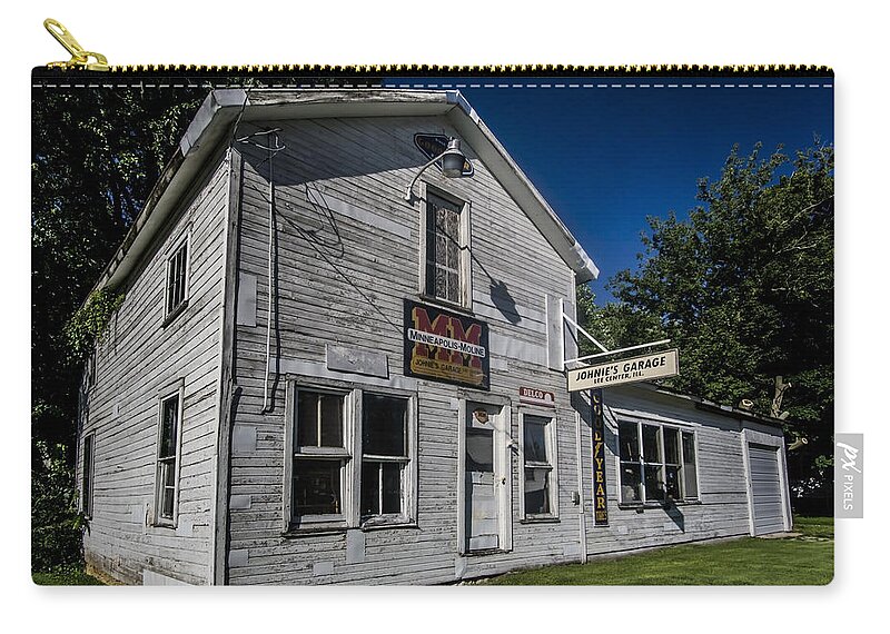 Johnny's Garage Zip Pouch featuring the photograph Johnny's Garage in late afternoon sun by Sven Brogren