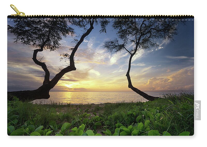 Ka'anapali Zip Pouch featuring the photograph Ka'anapali Sunset by Christopher Johnson