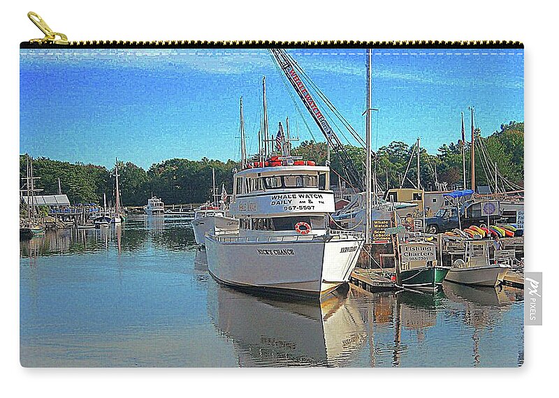 Kennebunk Zip Pouch featuring the photograph Kennebunk, Maine - 2 by Jerry Battle