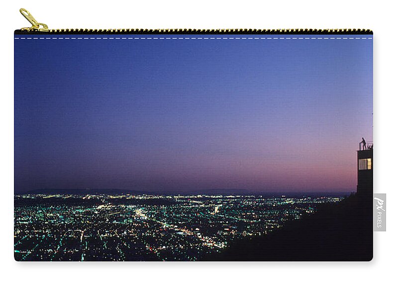 Los Angeles Zip Pouch featuring the photograph Los Angeles Sunset view by Steve Williams