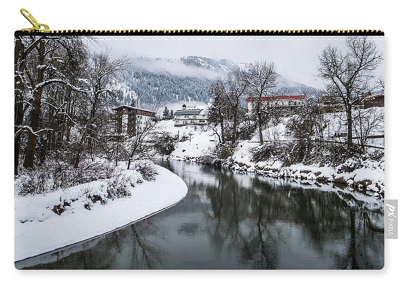 Leavenworth Zip Pouch featuring the photograph Leavenworth River Reflections by Matt McDonald