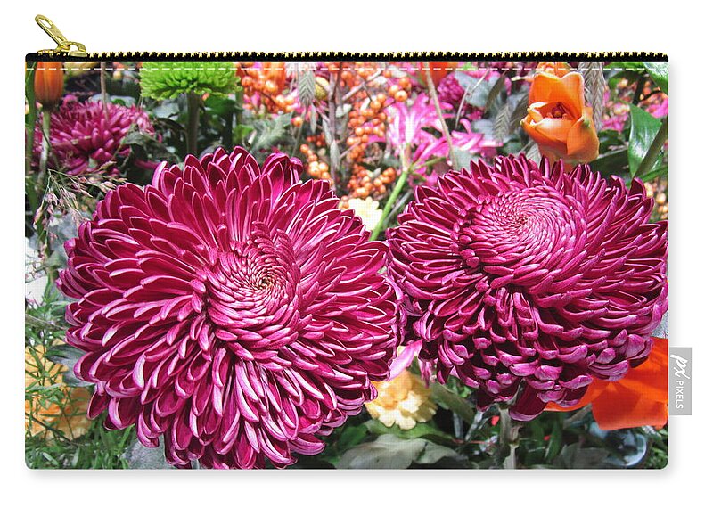 Flower Zip Pouch featuring the photograph Lens love by Rosita Larsson