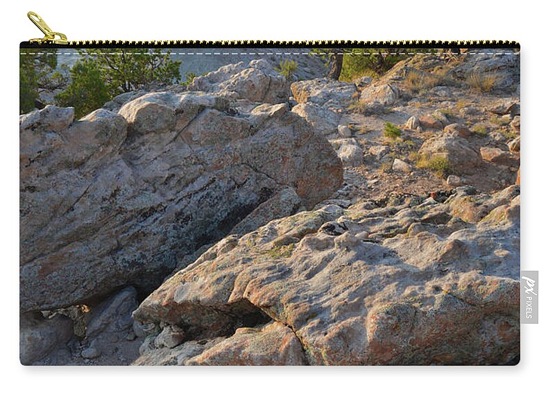 Little Park Road Bentonite Site Zip Pouch featuring the photograph Lichen Covered Boulders Above Bang's Canyon by Ray Mathis