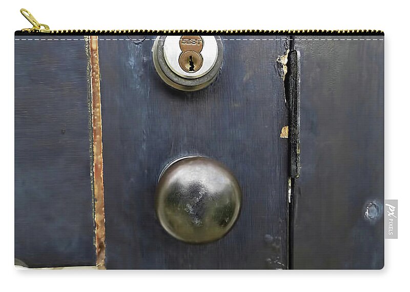 Door Zip Pouch featuring the photograph Lighthouse Doorknob And Lock by D Hackett