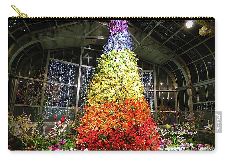 Christmas Tree Zip Pouch featuring the photograph Living Color Christmas Tree by Jean Wright