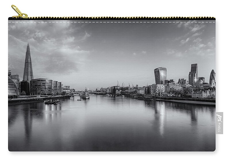 London Zip Pouch featuring the photograph London Panorama by Rob Davies