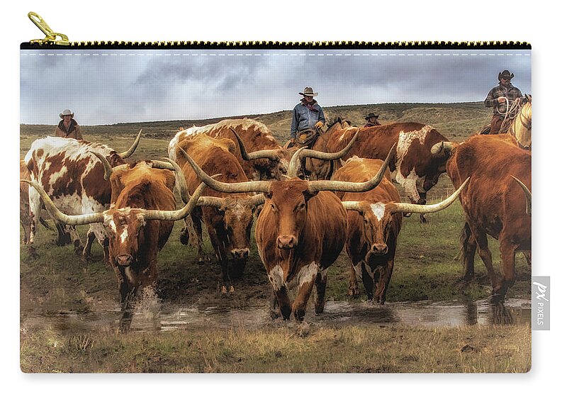 Colorado Zip Pouch featuring the photograph Longhorns by Kristal Kraft