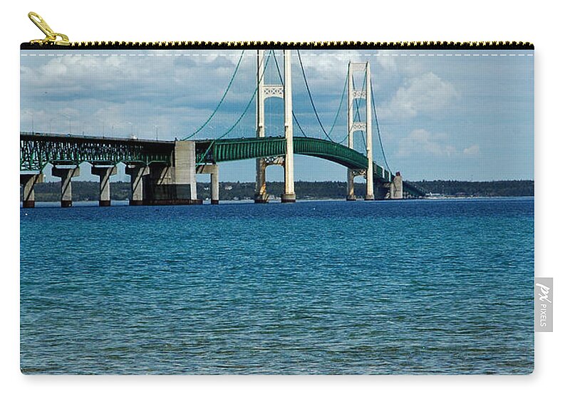 Usa Zip Pouch featuring the photograph Mackinac Bridge with Seagull by LeeAnn McLaneGoetz McLaneGoetzStudioLLCcom
