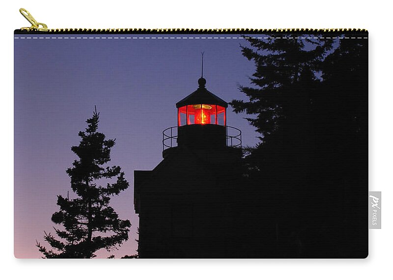 Acadia Lighthouse Zip Pouch featuring the photograph Maine Lighthouse by Juergen Roth