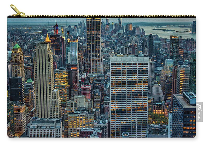 Manhattan Zip Pouch featuring the photograph Manhattan Skyline by Raf Winterpacht
