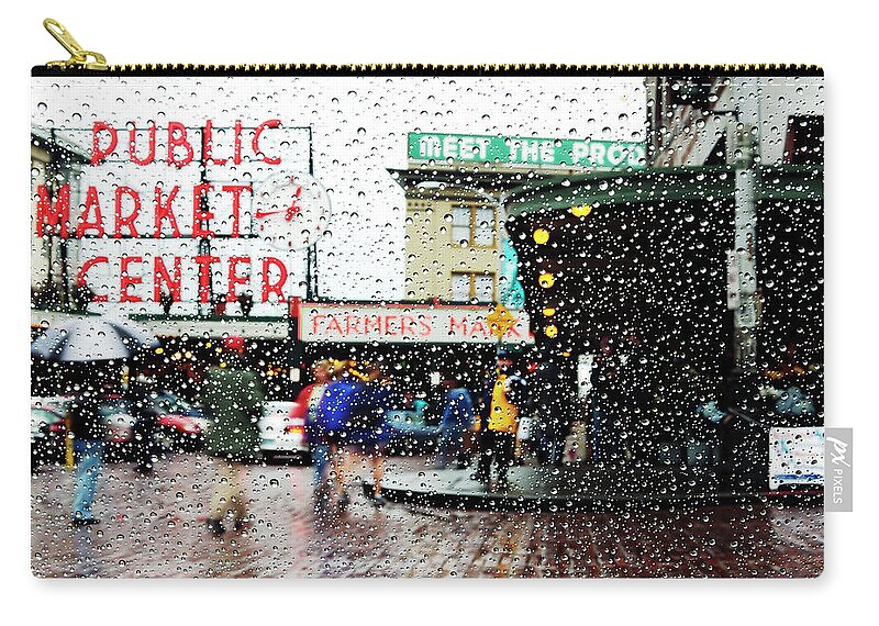 Seattle Zip Pouch featuring the photograph Market in rain J005 by Yoshiki Nakamura