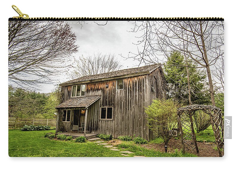 Valle Crucis Zip Pouch featuring the photograph Mast Farm House 3 by Cynthia Wolfe