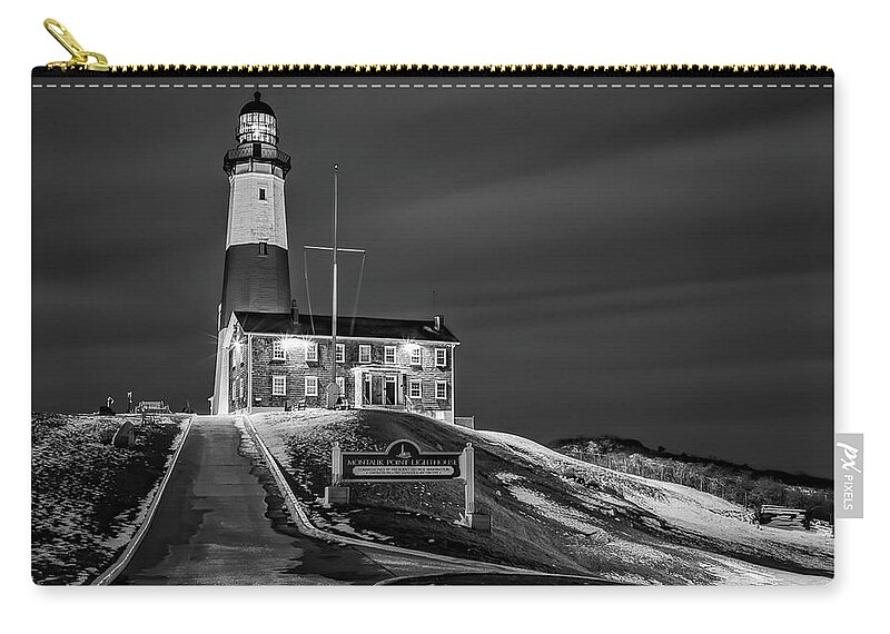 Montauck Point Lighthouse Zip Pouch featuring the photograph Montauk Point Lighthouse BW by Susan Candelario