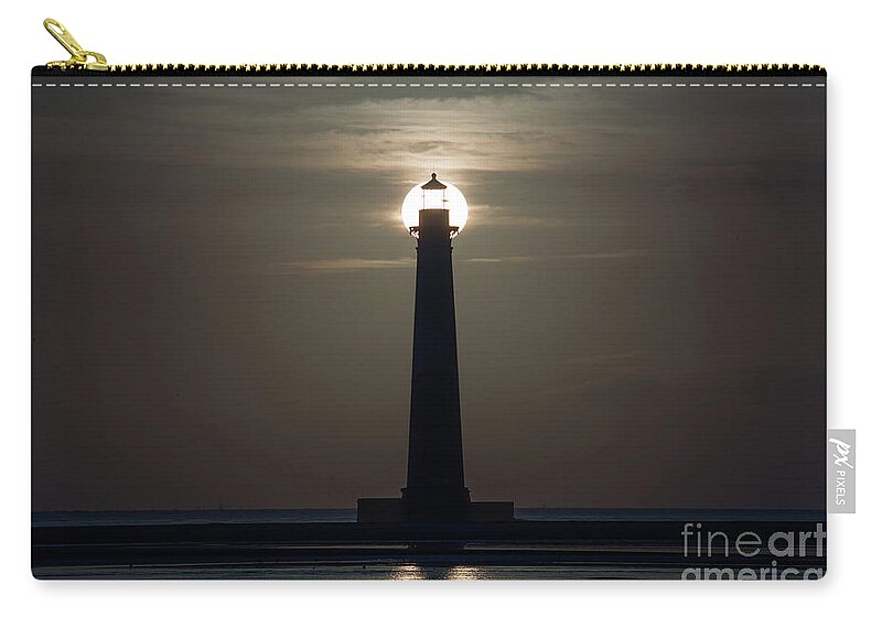 Moon Zip Pouch featuring the photograph Morris Island Light House Illuminated by the Moon by Robert Loe