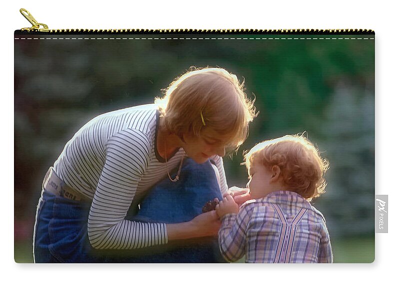 Mother And Son Zip Pouch featuring the photograph Mother with kid by Juan Carlos Ferro Duque
