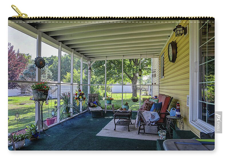 Real Estate Photography Zip Pouch featuring the photograph Mt Vernon Screen Room by Jeff Kurtz
