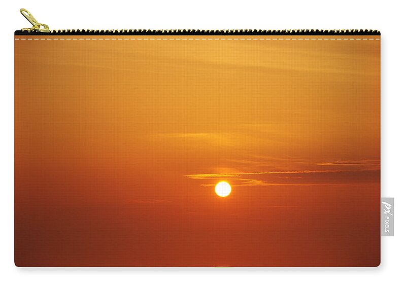#沖縄 #okinawa #japan #sky #cools_japan #nago #dusk #travel_captures #igで繋がる空 #japan_of_insta #空 #sanset #sky #seaside #sea #pentax ##夕焼け #夕焼け空 #dusk #carlzeiss #oldlens #オールドレンズ Zip Pouch featuring the photograph Nago Sunset Okinawa Japan by Kuro Kuro