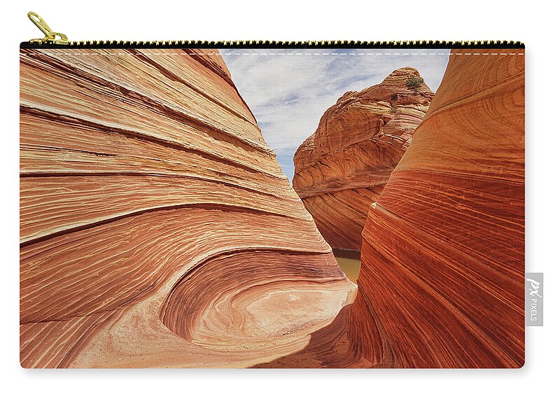 The Wave Zip Pouch featuring the photograph Nature's Canvas by Leda Robertson