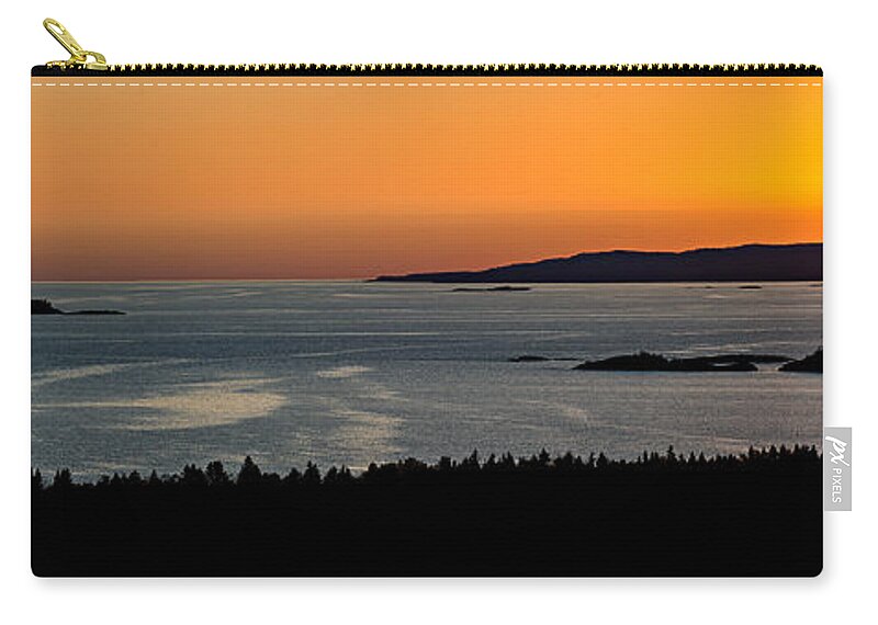 Canada Zip Pouch featuring the photograph Neys Horizon by Doug Gibbons