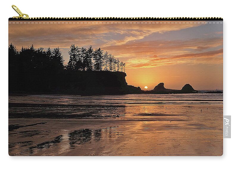 Sunset Bay Zip Pouch featuring the photograph Night Pastel by Suzy Piatt