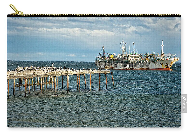 Punta Arenas Carry-all Pouch featuring the photograph Ning Tai 57 by Richard Gehlbach